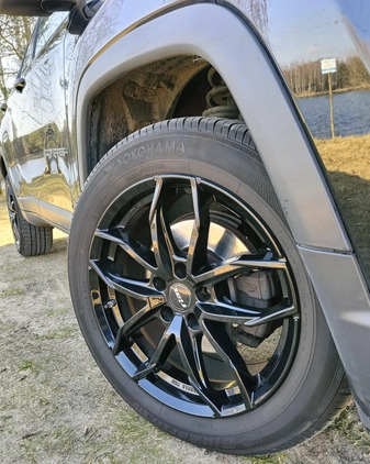 Jeep Compass cena 75400 przebieg: 118000, rok produkcji 2017 z Żuromin małe 46